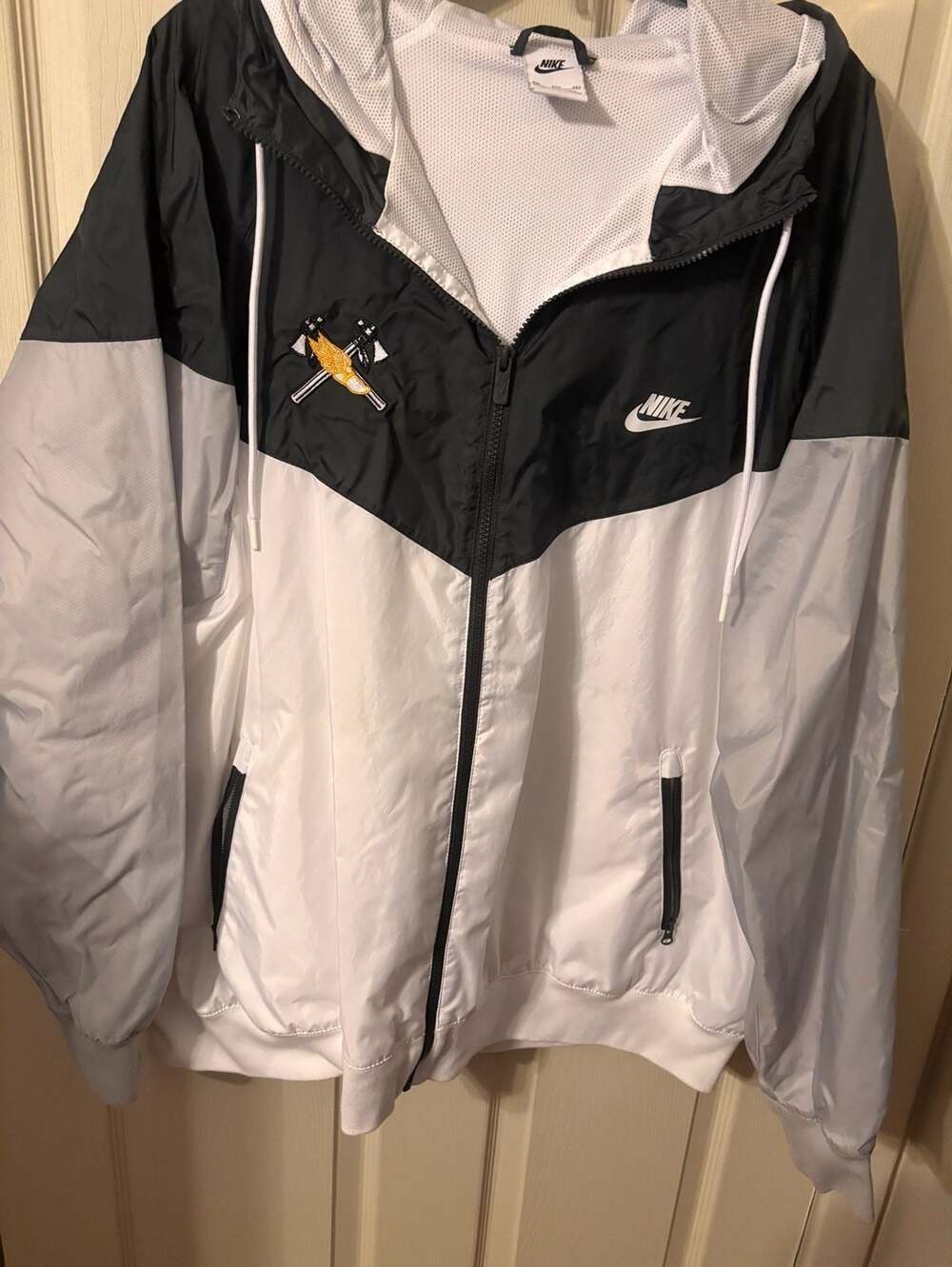 Nike Men's Windrunner Hooded Full-Zip Windbreaker Jacket